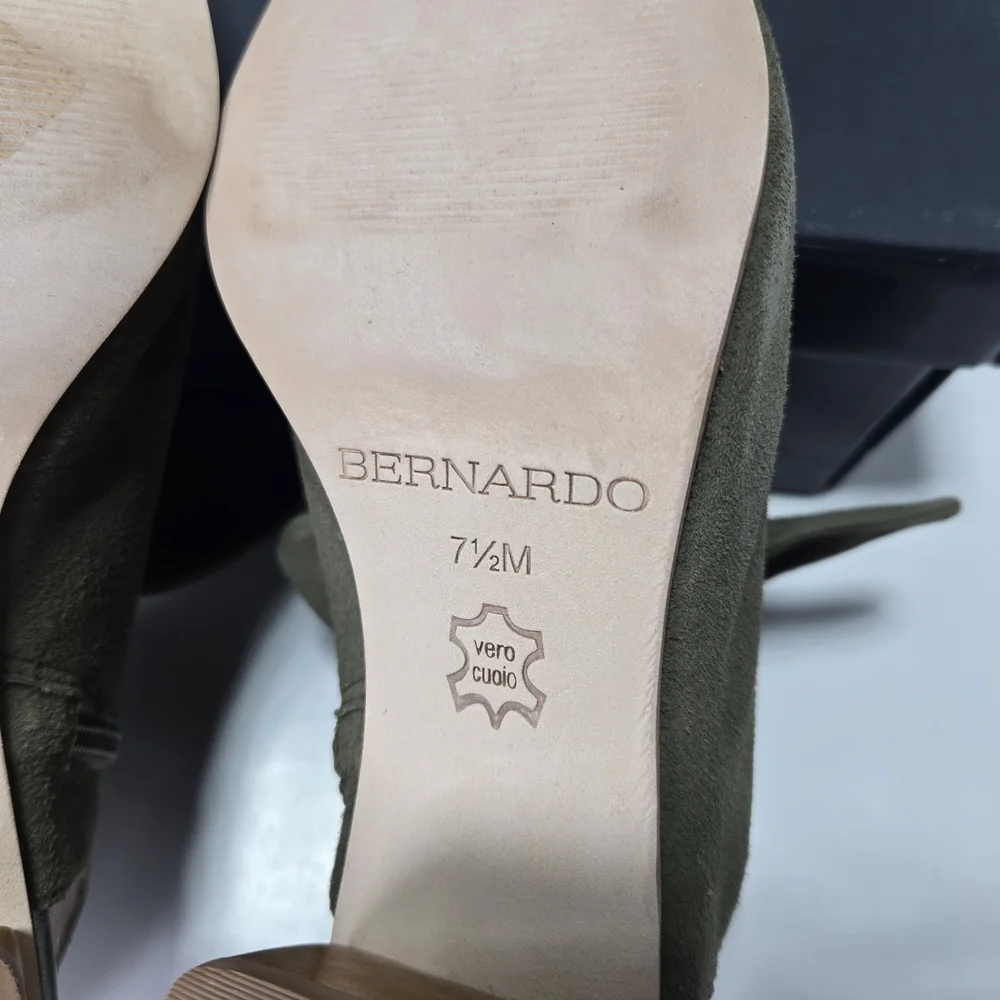 Bernardo Lizzie Khaki Kid Suede Block Heeled Sandals Women's Size 7 1/2 7.5